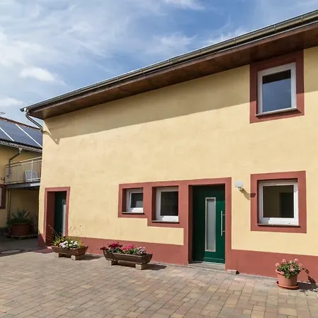 Ferienhaus Komplettes 50m² Haus In Inkl. Terrasse Wörrstadt