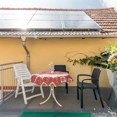 Ferienhaus Komplettes 50m² Haus In Inkl. Terrasse Wörrstadt